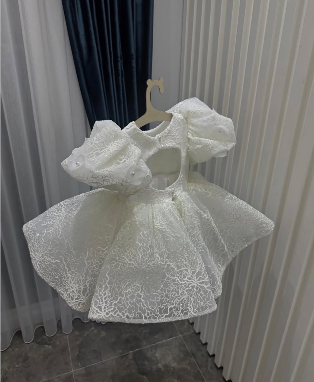 Ivory Lace Bloom
