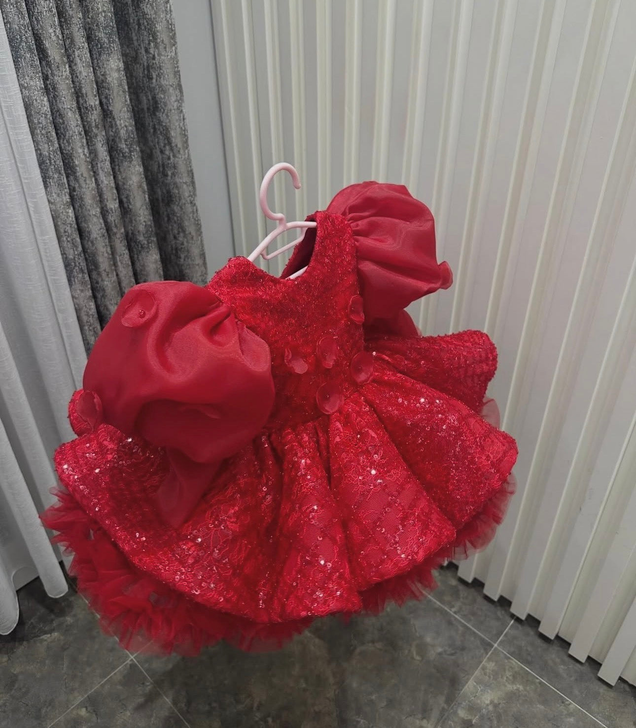 Red Sparkle Queen