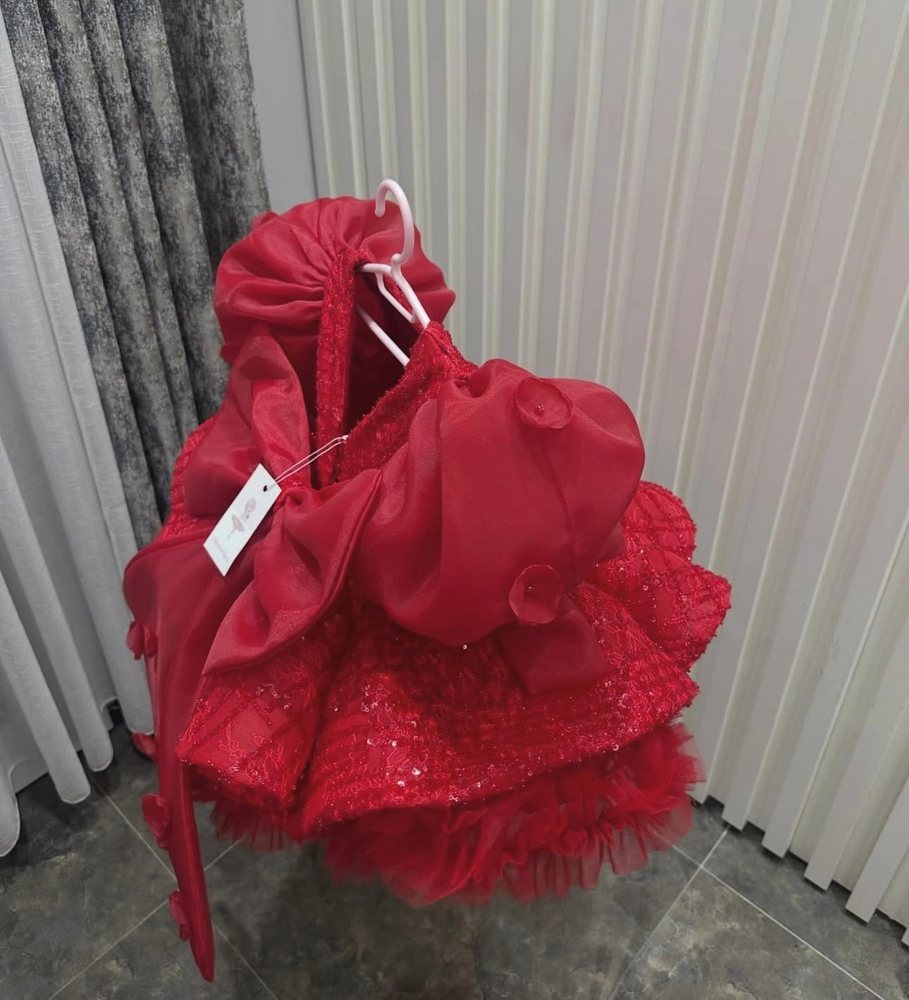 Red Sparkle Queen